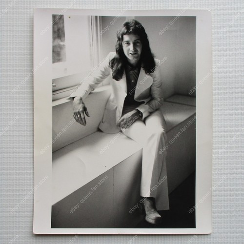 Queen john deacon - 'john, owned'