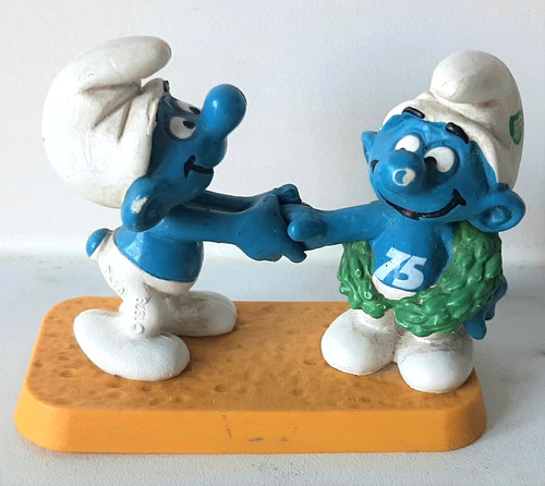 Schtroumpf/Pitufo/Puffi/Schlum